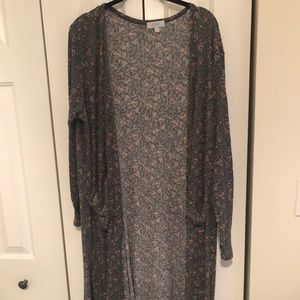 GUC Lularoe Sarah super stretchy!! Floral